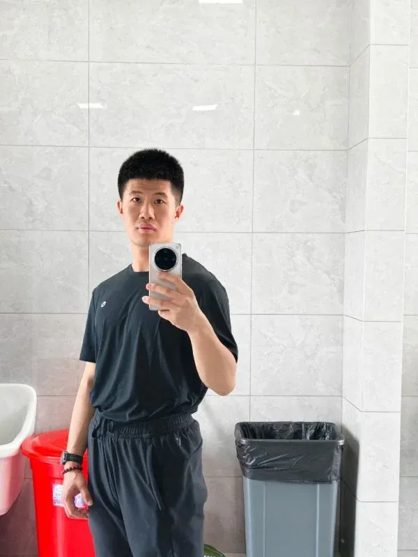 李坤 头像